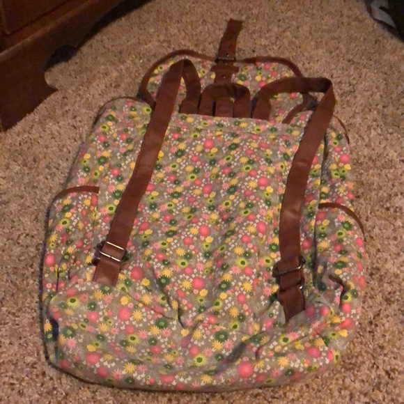 Floral Backpack - Picture 2 of 3